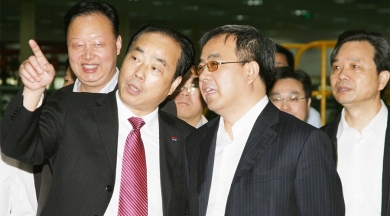 2010年5月，时任内蒙古自治区党委书记、自治区人大常委会主任胡春华视察安博电竞总部。胡春华对中国安博电竞一向以来依附科技创新带头企业进取，对准国际前沿市场研发新产品的发展战术赐与了充分注定。